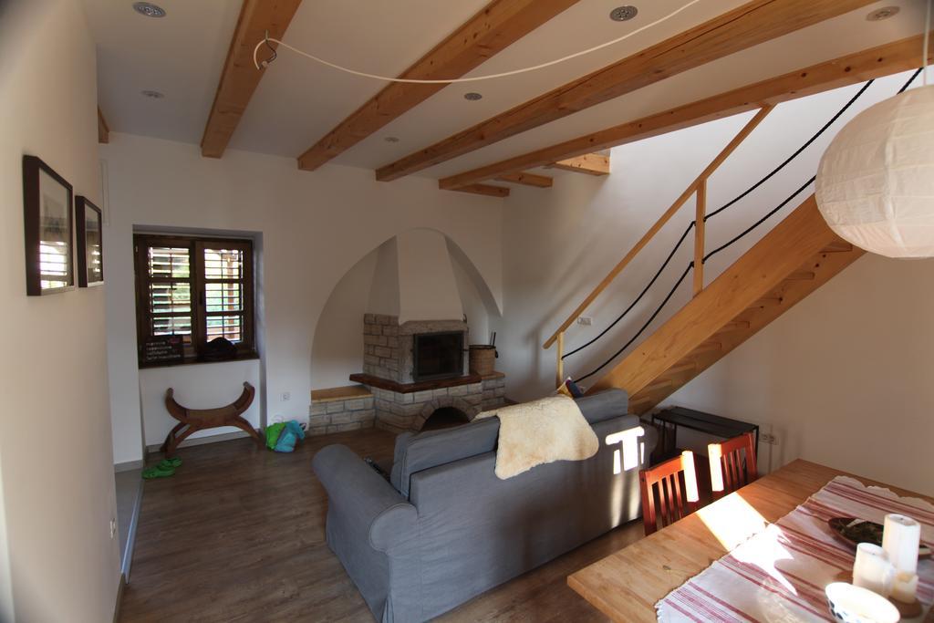 Holiday Home Kuca Na Moru Kornić Екстериор снимка