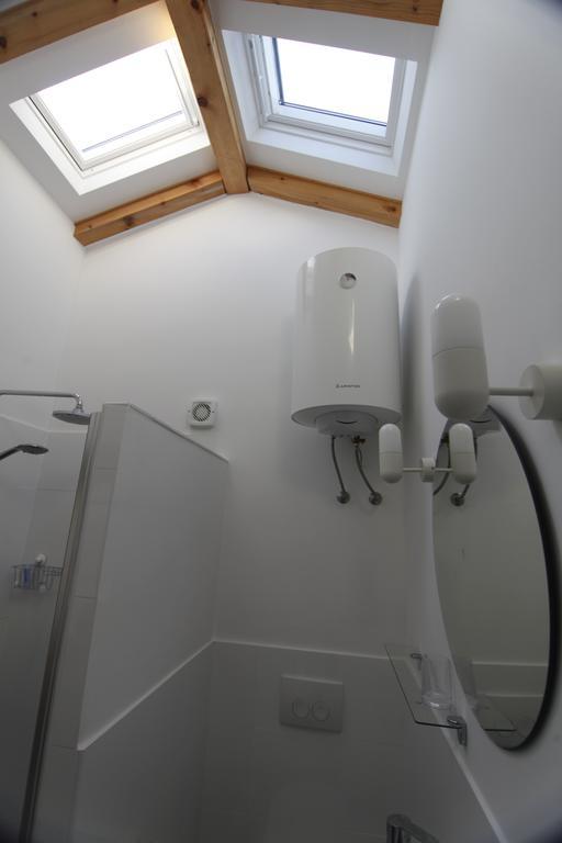 Holiday Home Kuca Na Moru Kornić Екстериор снимка